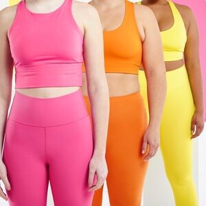 Women’s gym/workout clothes